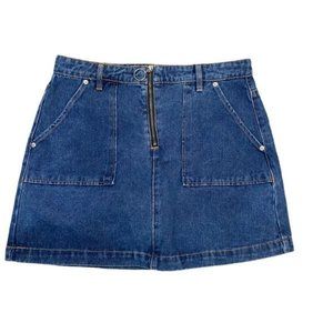 Ardene denim?mini?skirt 2 fro t pockets zipper closure size large